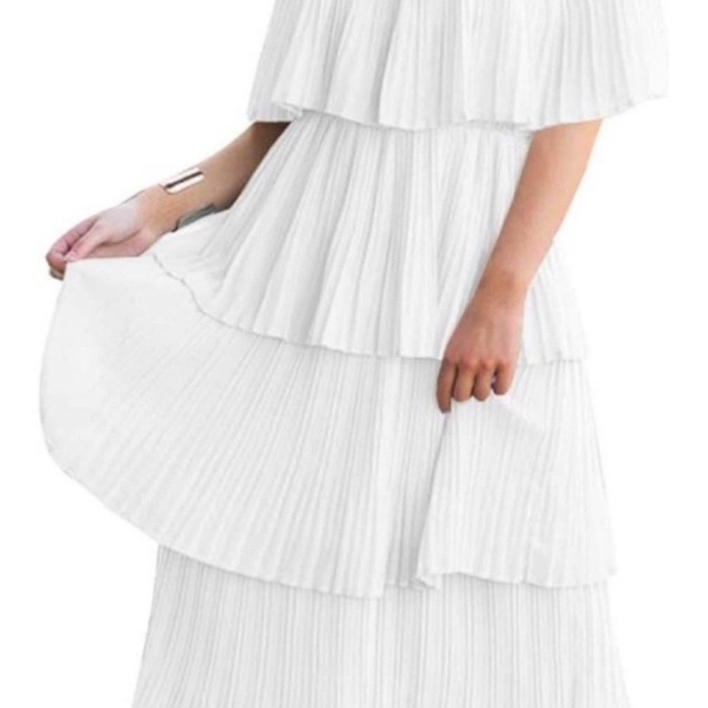 Elegant White Pleated Dress
